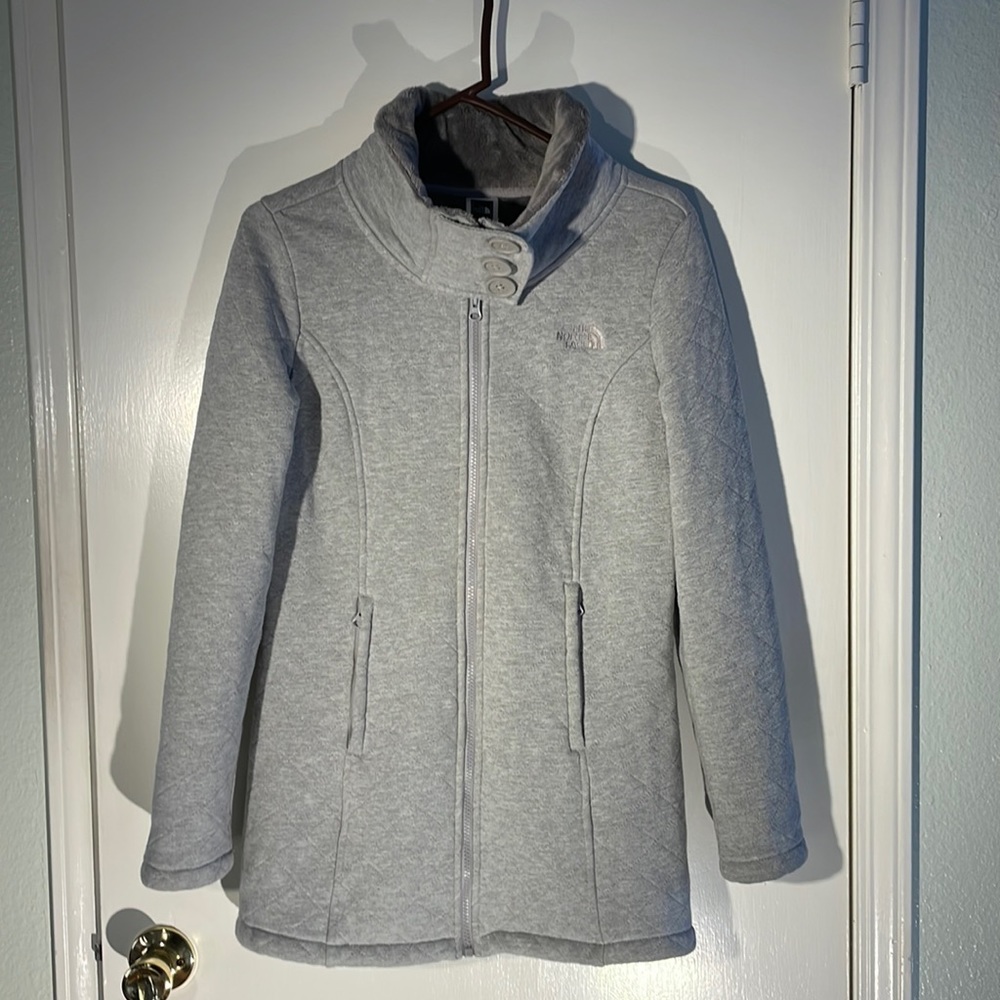 Coat,North Face,Insulated,good condition,Medium size,woman